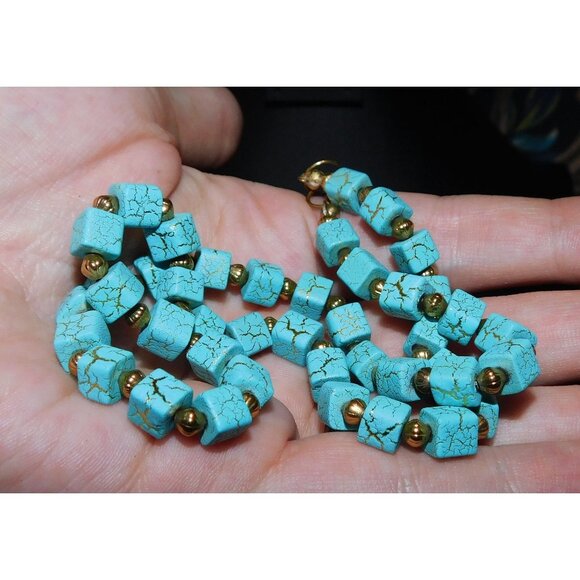 Elegant Faux Turquoise Cube And Gold Tone Beaded Necklace - Picture 2 of 3